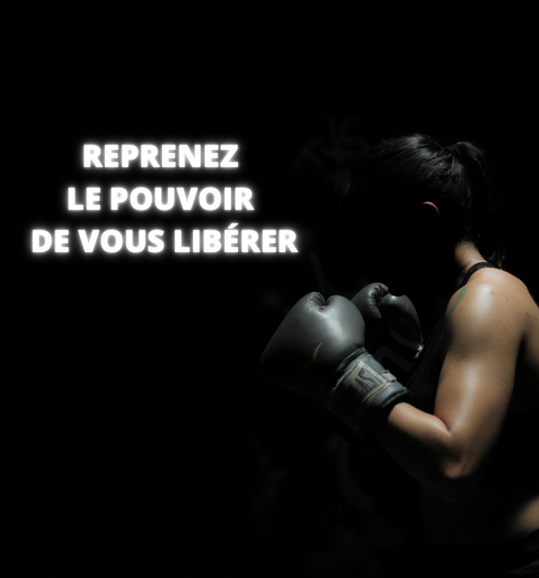 Texte "reprenez le pouvoir de vous libérer" et photo d'une femme avec des gants de boxe en garde, pour imager la thérapie par la boxe ou fight thérapie